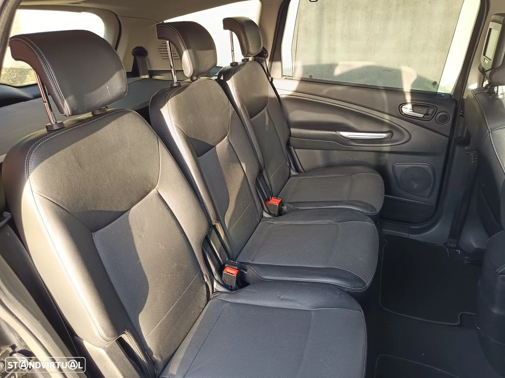Ford S-Max 1.8 TDCi Titanium 7L - 12