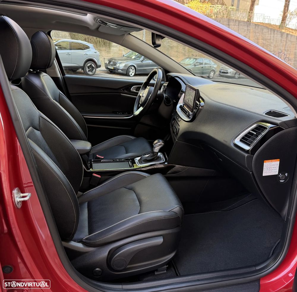 Kia Ceed SW 1.6 CRDi DCT Platinum Edition - 23