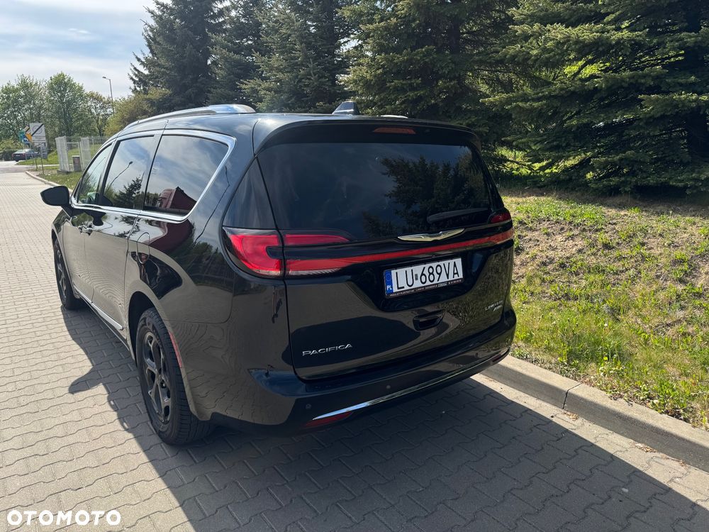 Chrysler Pacifica - 10