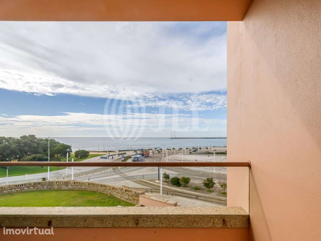 Apartamento T4 com varanda e vista mar, no Porto - Grande imagem: 3/30