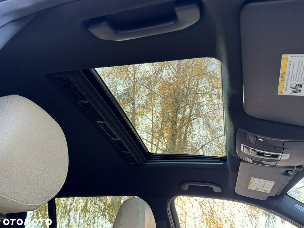 Mercedes-Benz GLS - 22