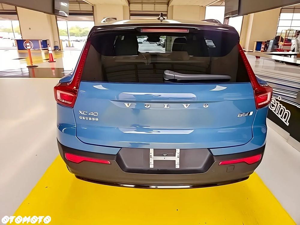 Volvo XC 40 B5 B AWD Ultimate Dark - 6