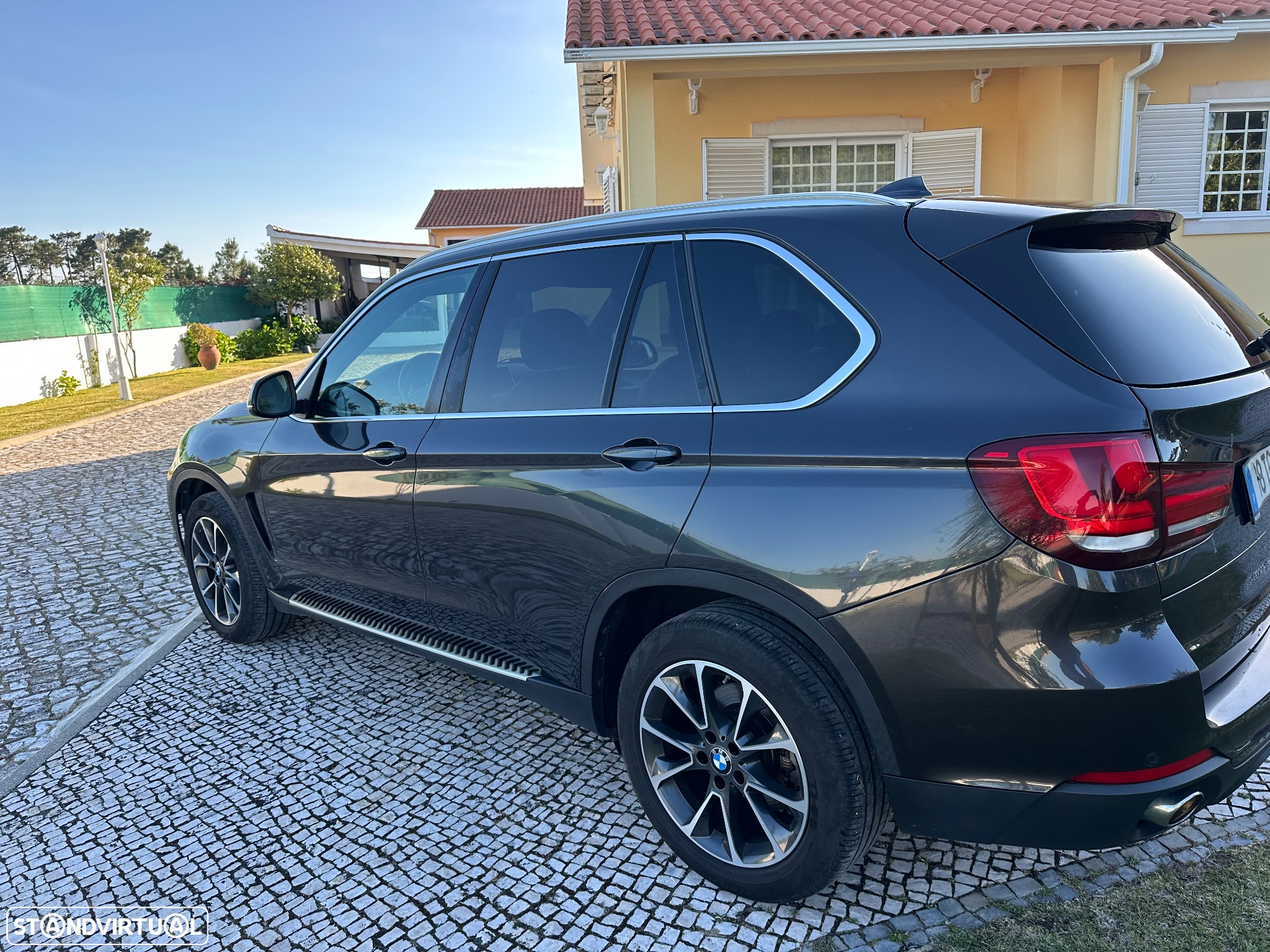 BMW X5 25 d sDrive Comfort 7L - 3