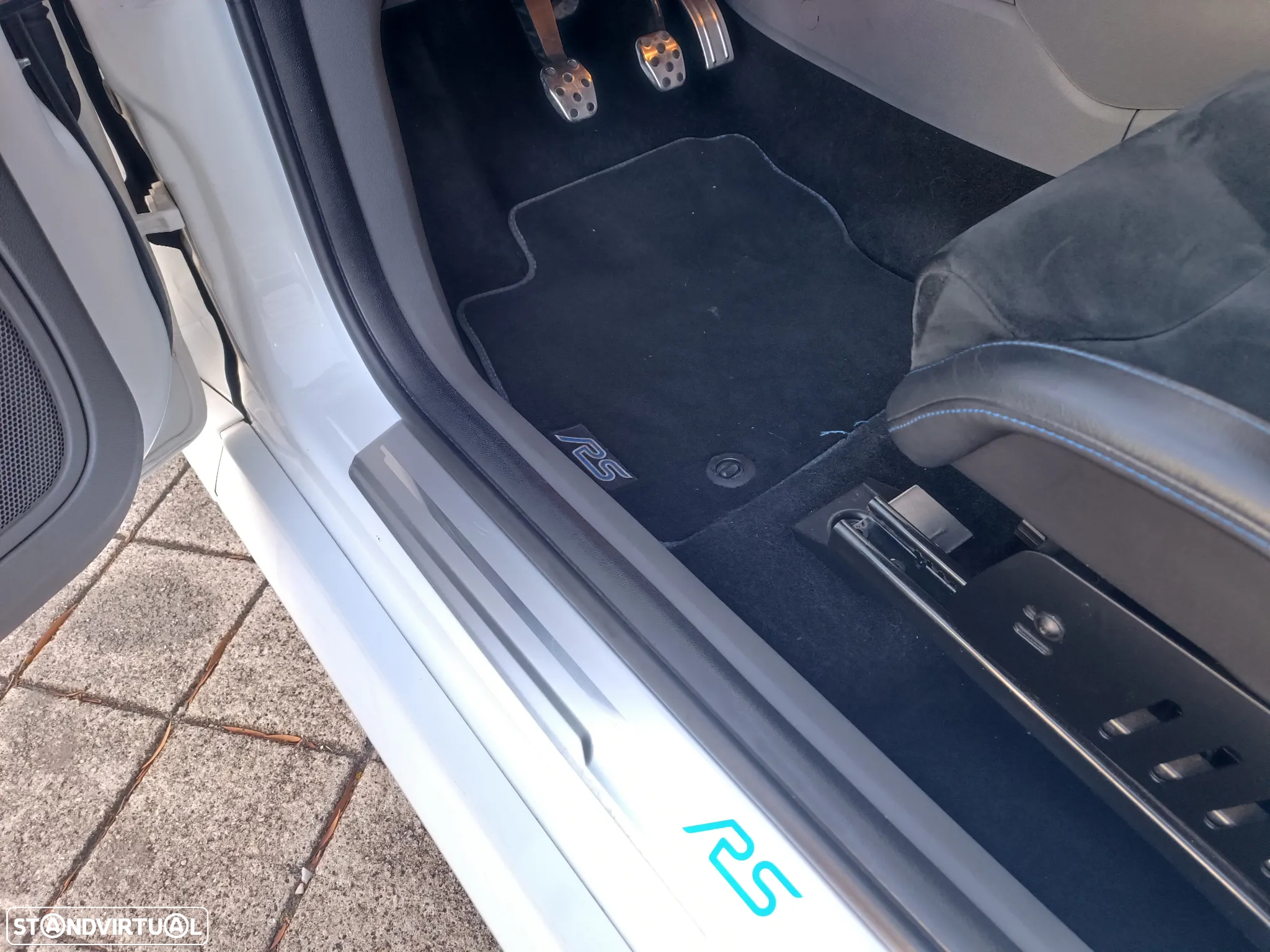 Ford Focus 2.5 T RS - 17