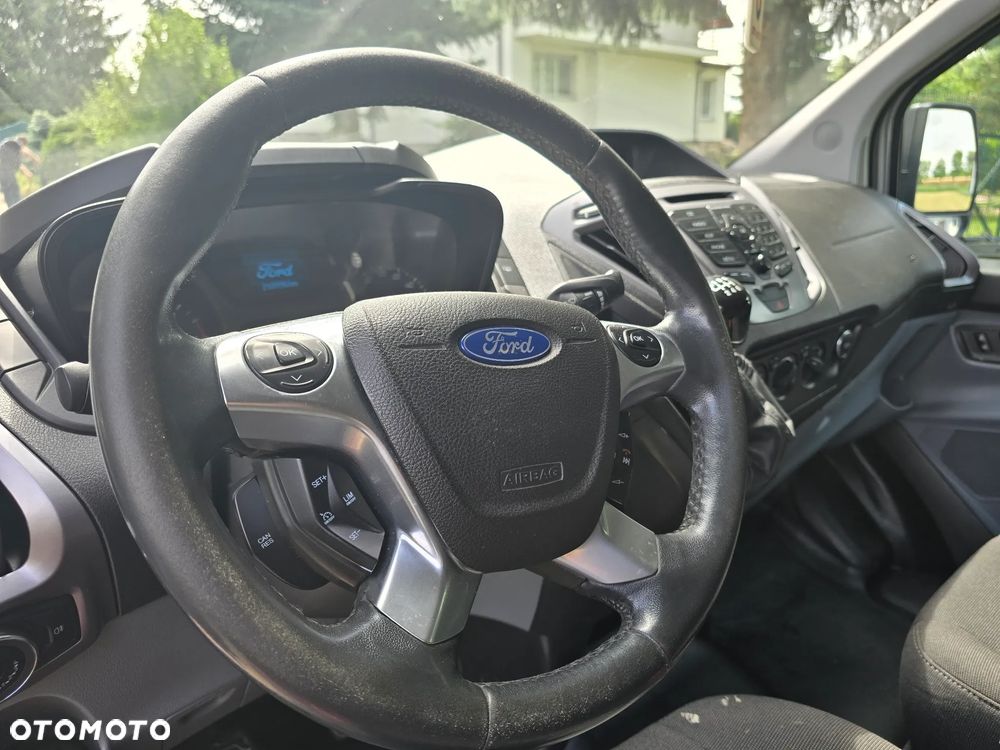 Ford TRANSIT CUSTOM - 9