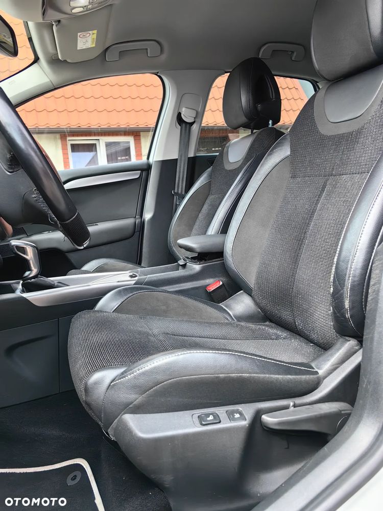 Citroën C4 1.2 PureTech Shine S&S EAT6 - 14