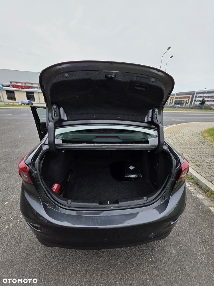Mazda 3 - 8
