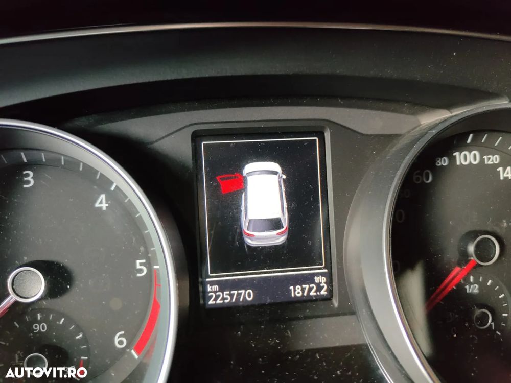 Volkswagen Passat Variant 2.0 TDI DSG Highline - 7