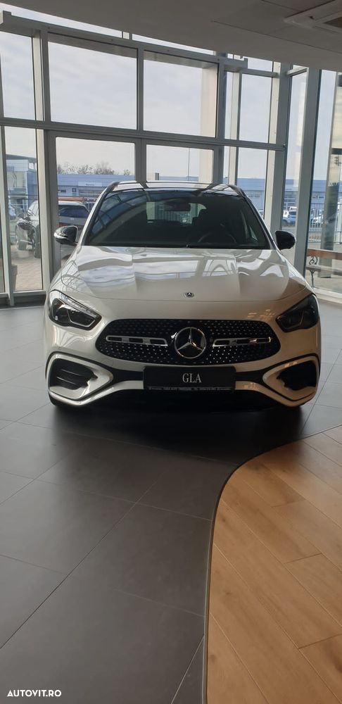 Mercedes-Benz GLA - 5
