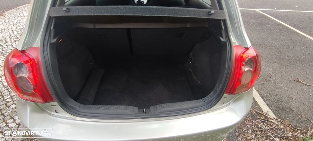 Toyota Auris 1.4 D-4D Sol - 8