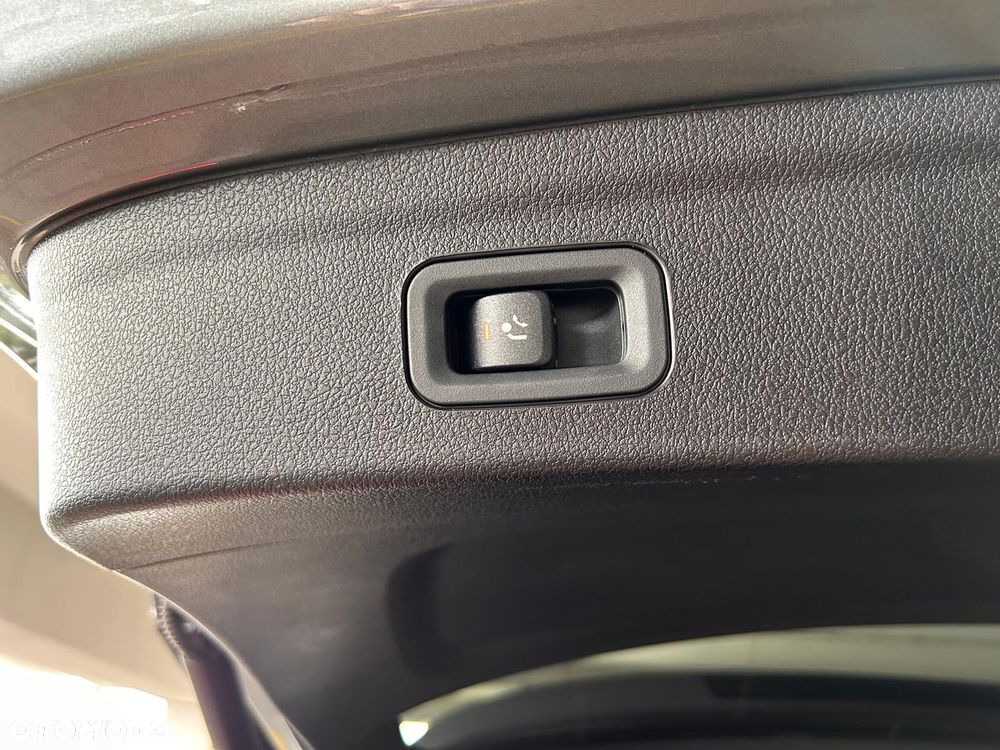Mercedes-Benz GLE 300 d 4-Matic - 21