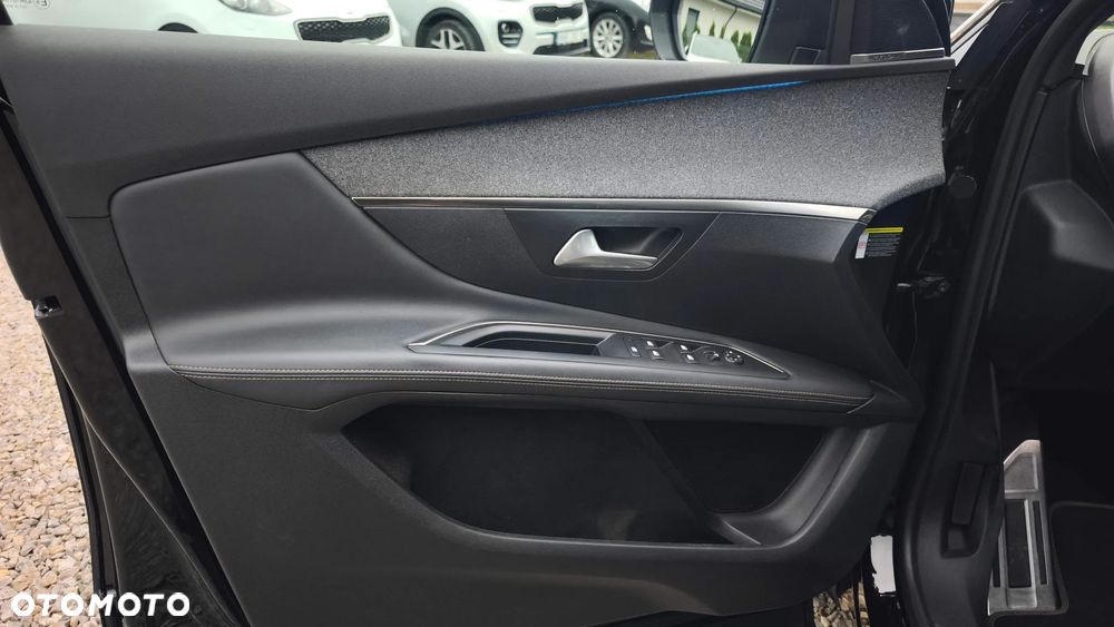 Peugeot 3008 1.6 PureTech GPF GT Line S&S EAT8 - 26