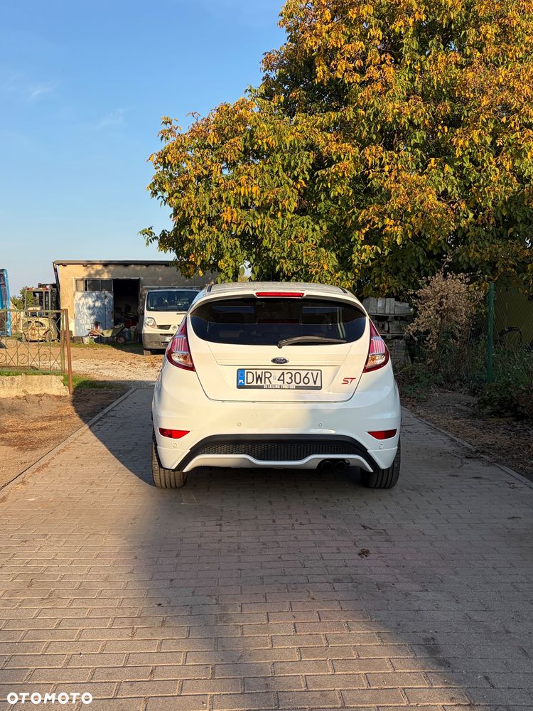 Ford Fiesta - 6