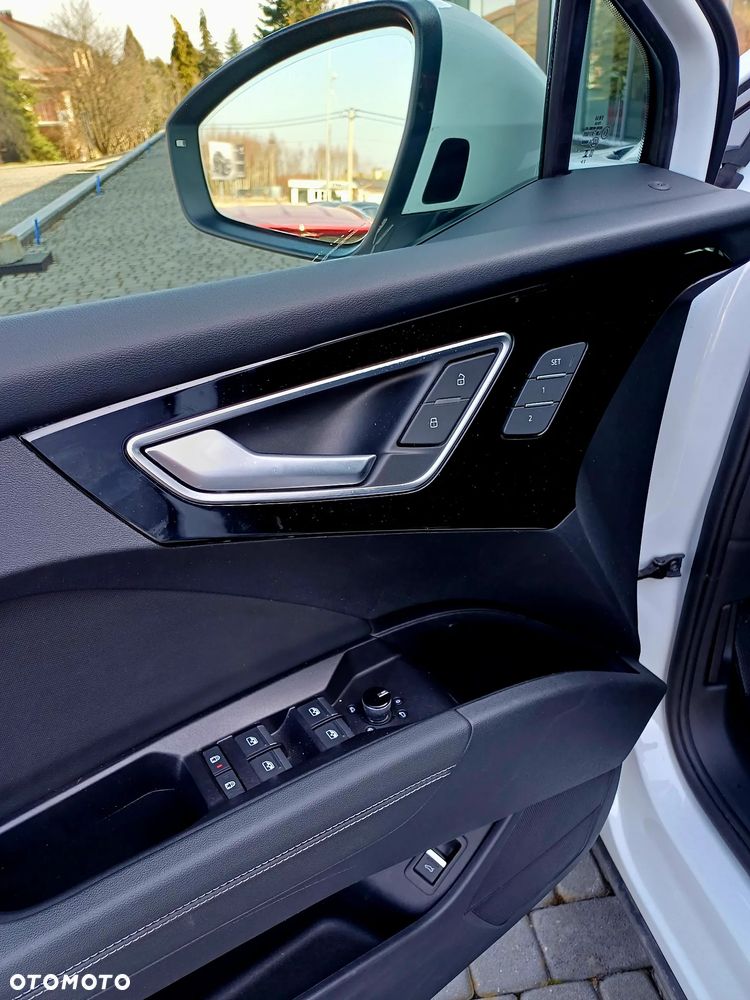 Audi Q4 e-tron - 11