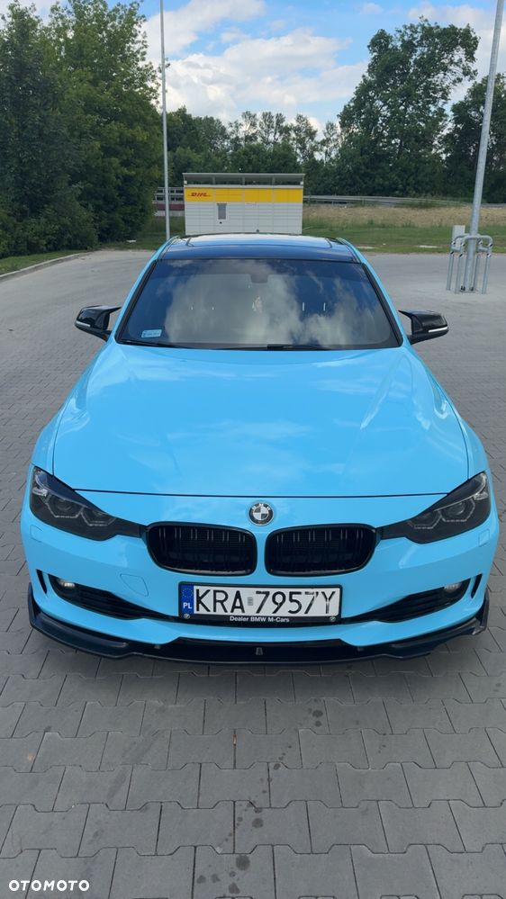 BMW Seria 3 328i Sport Line - 11