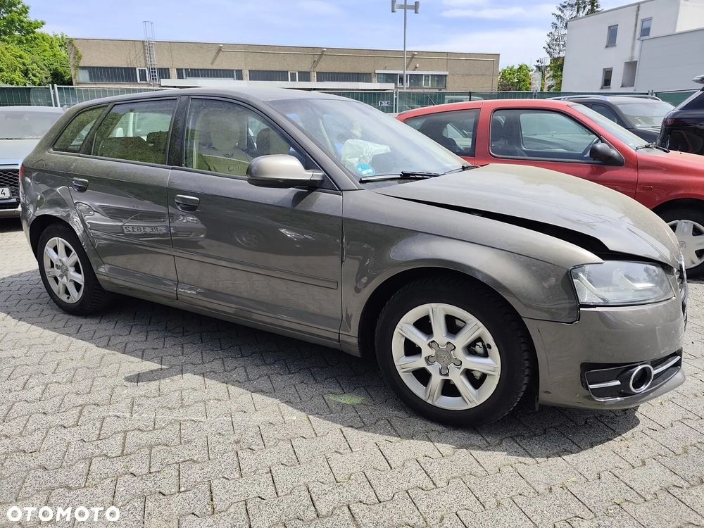 Audi A3 Sportback 1.8 TFSI Ambiente - 31