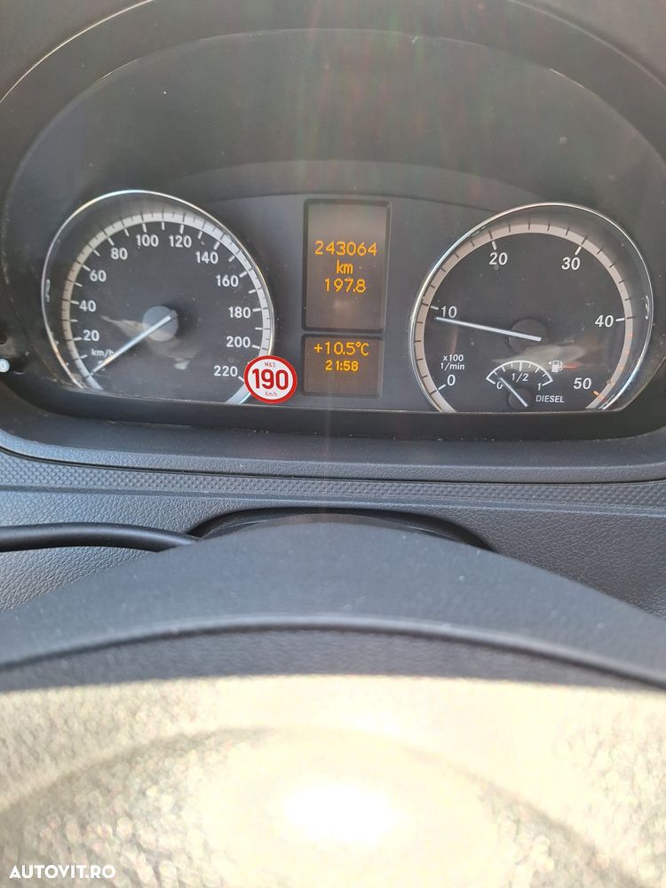 Mercedes-Benz Vito Kompakt Mixto - 6