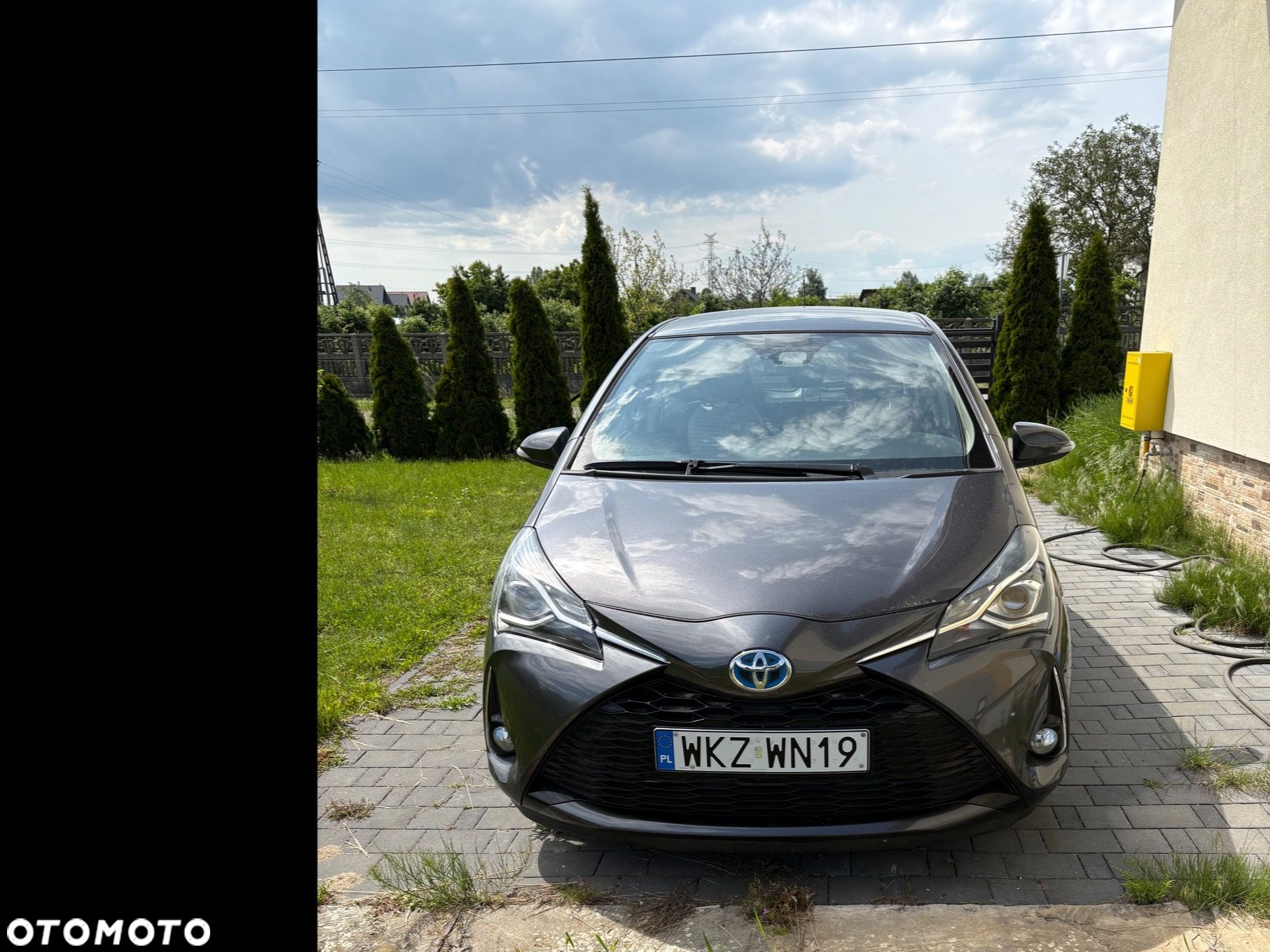 Toyota Yaris Hybrid 1.5 VVT-i Comfort - 1