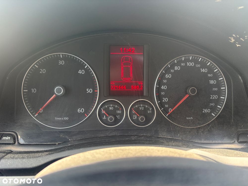 Volkswagen Golf - 6