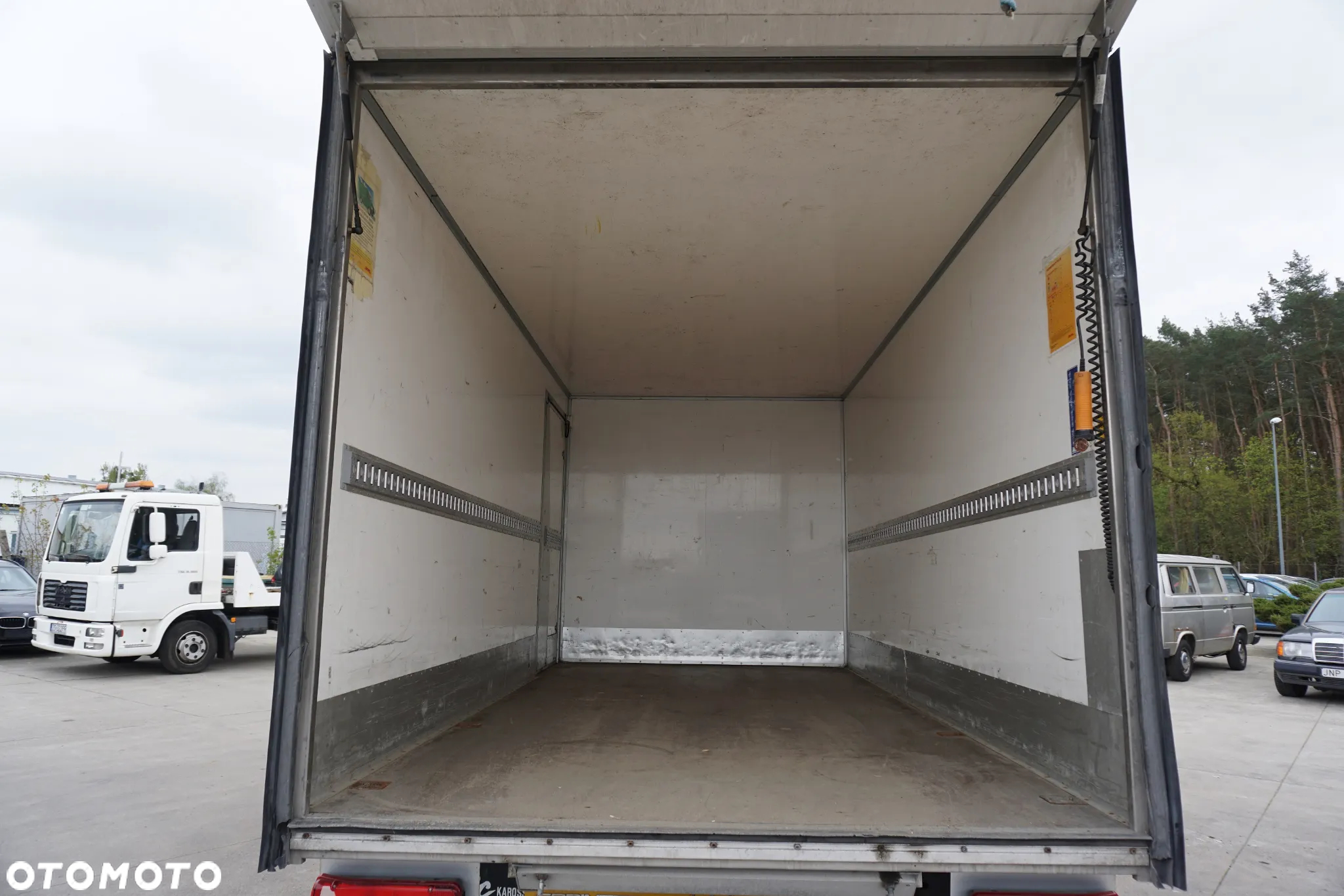 Mercedes-Benz Sprinter - 9
