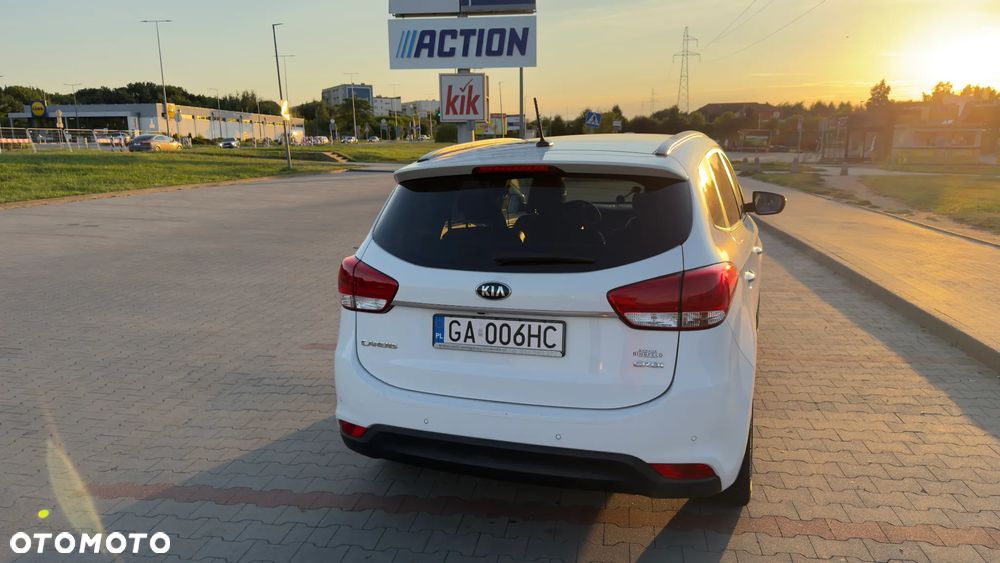 Kia Carens 1.7 CRDi XL 7os - 6