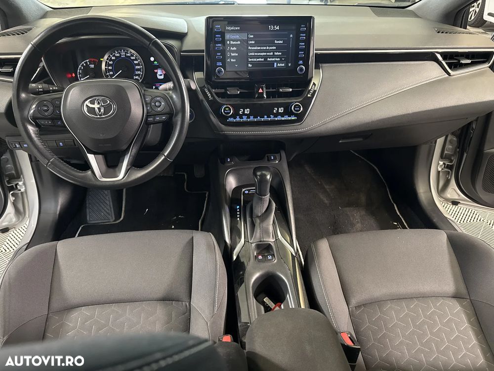 Toyota Corolla - 10