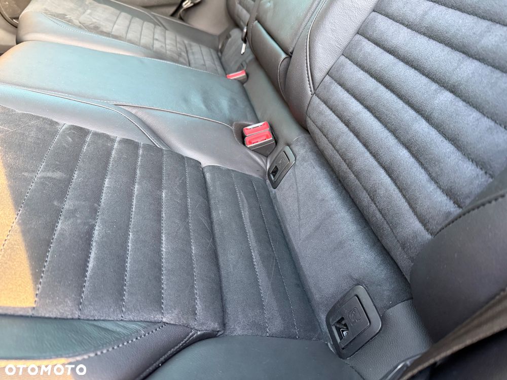 Volkswagen Passat 1.8 TSI BMT Highline - 23