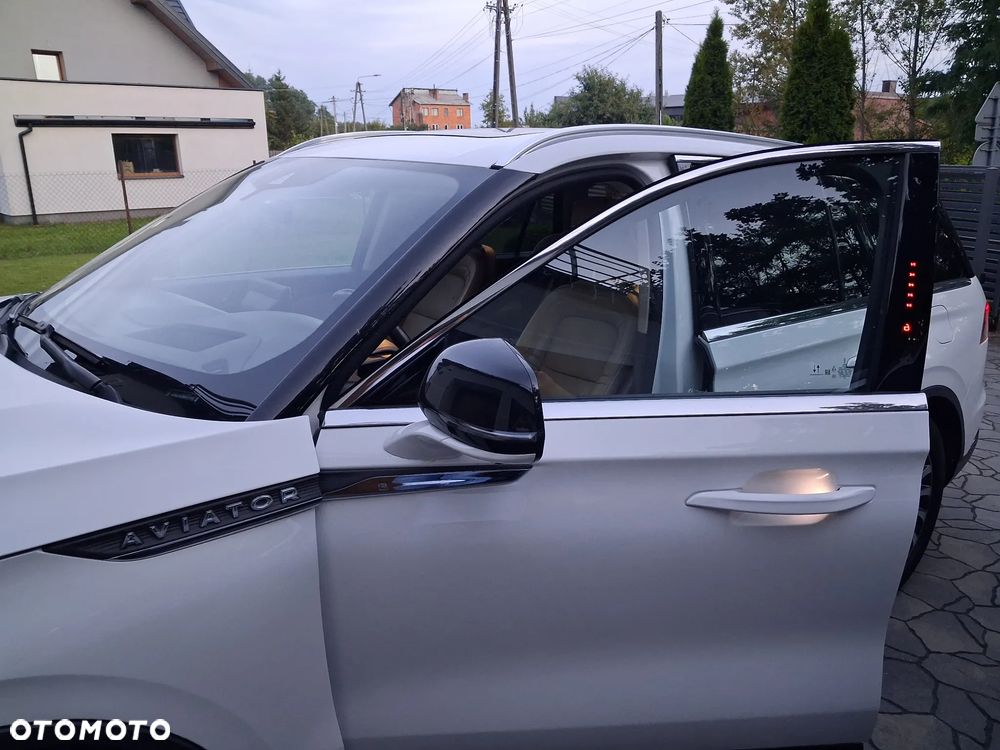 Lincoln Aviator - 11