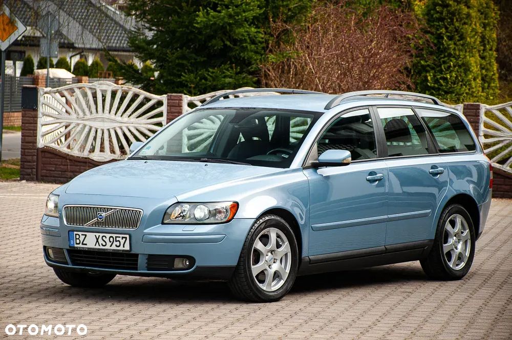 Volvo V50 2.4 Momentum - 1