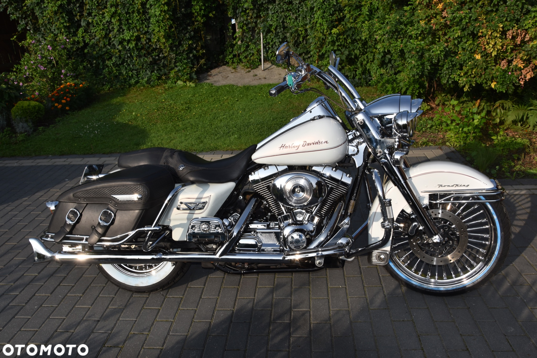 Harley-Davidson Touring Road King - 2