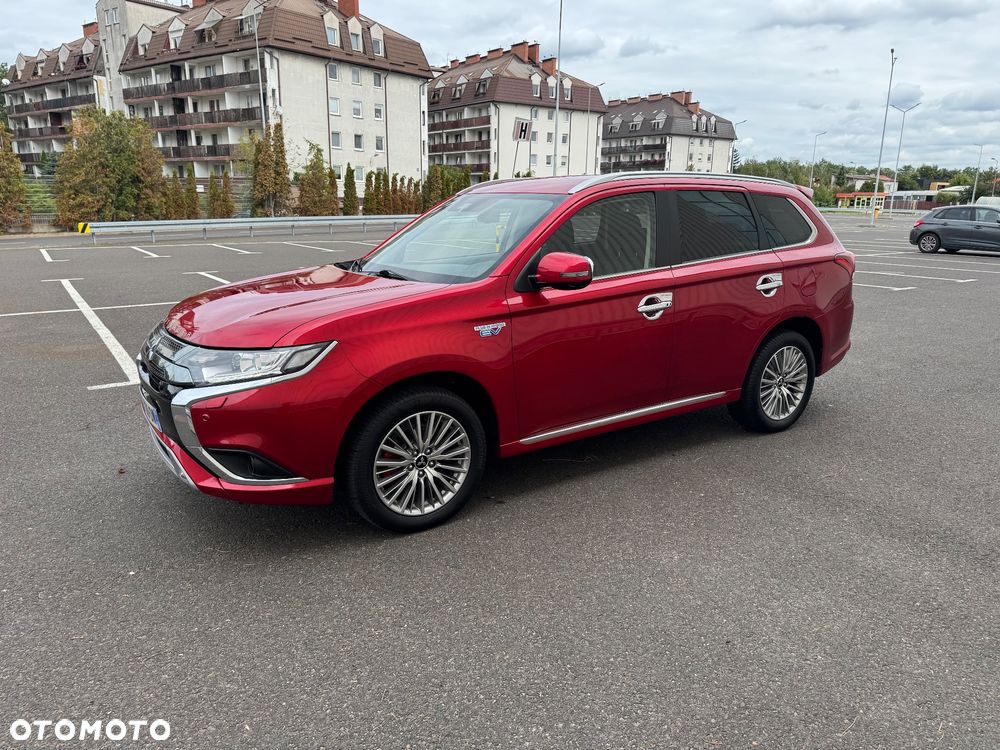 Mitsubishi Outlander - 8