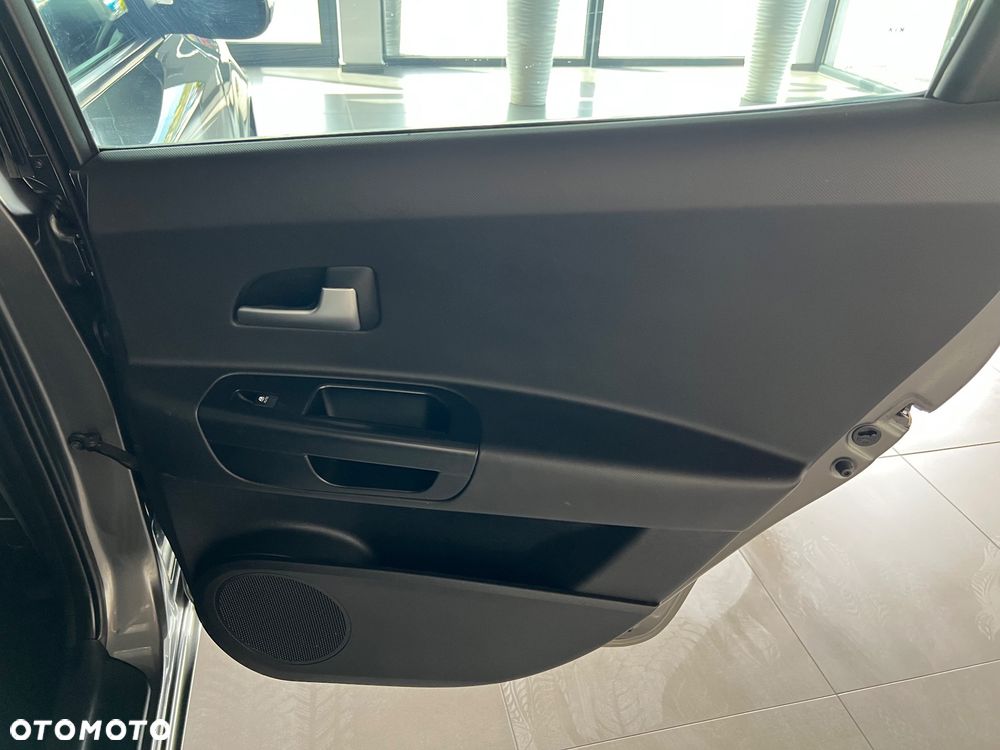 Kia Ceed - 24