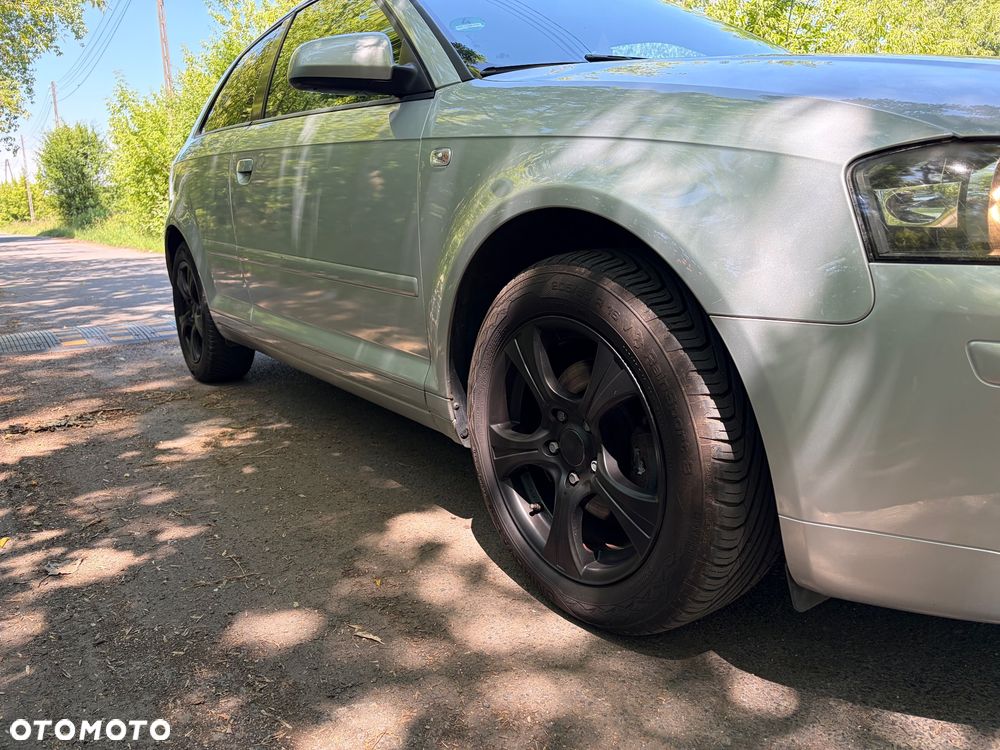 Audi A3 3-drzwiowe 1.6 Attraction - 9