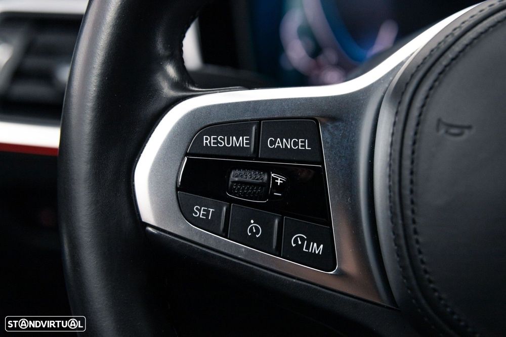 BMW 320 e Pack M Auto - 26