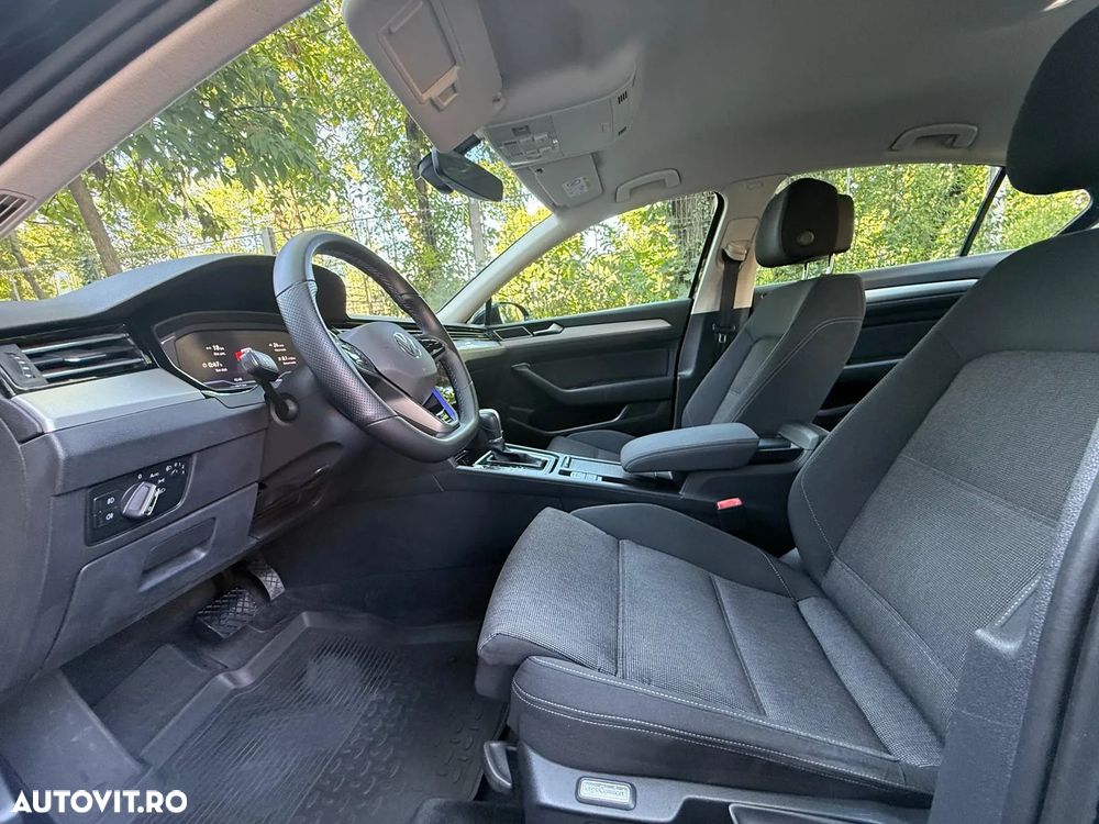 Volkswagen Passat 2.0 TDI DSG Comfortline - 11