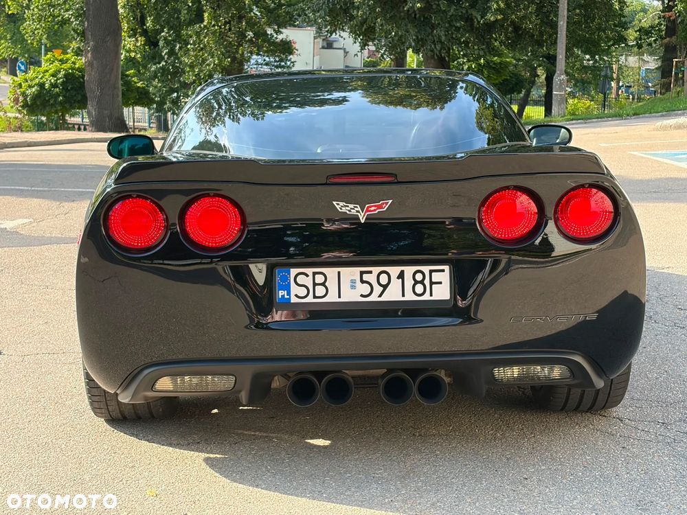 Chevrolet Corvette - 4