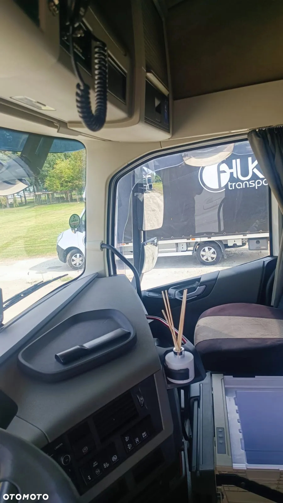 Volvo FH4 500 KM Low Deck Mega - 10