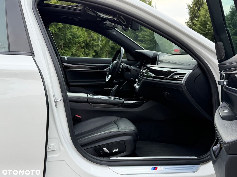 BMW Seria 7 740Li - 15