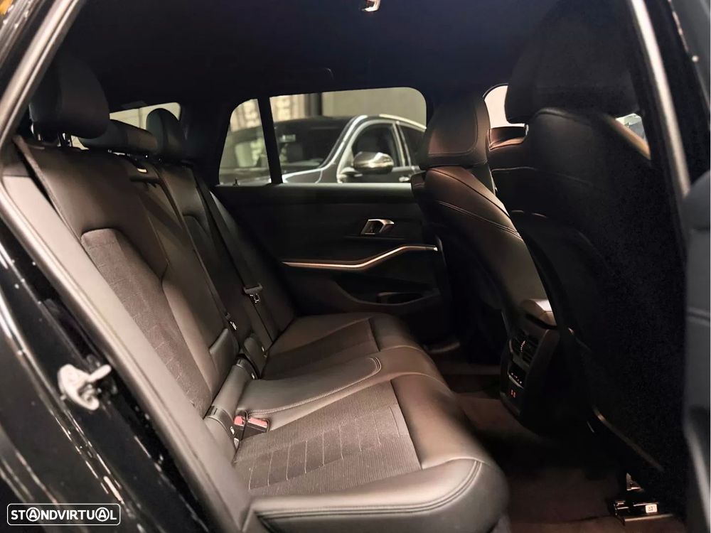 BMW 320 e Line Sport Auto — fotografia 22