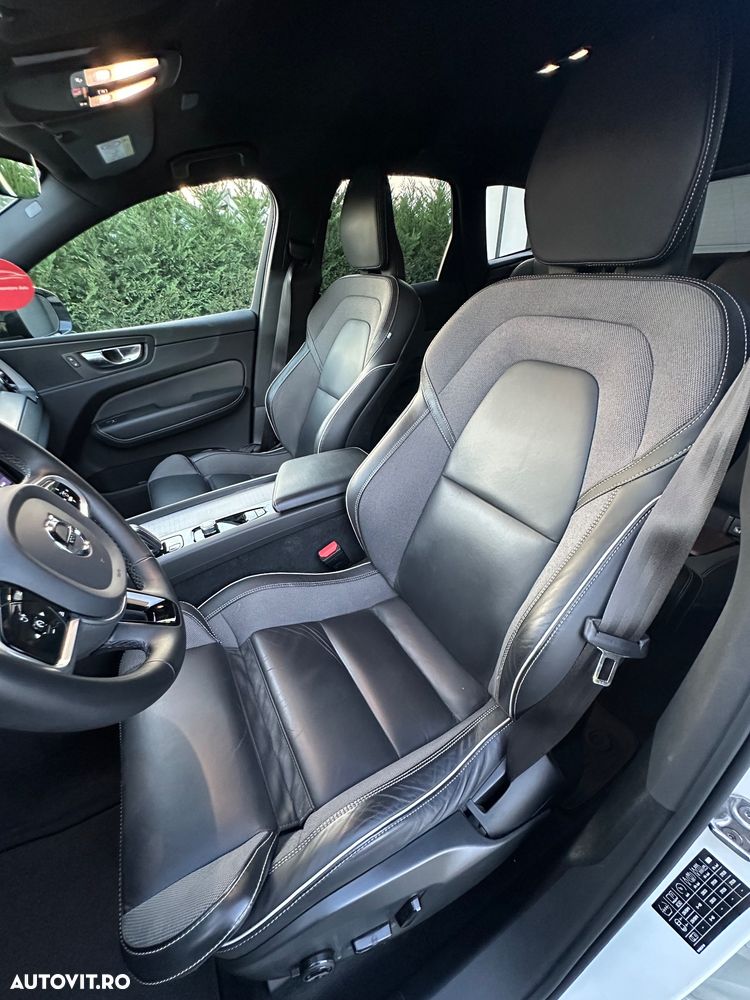 Volvo XC 60 B4 MHEV AWD R-Design - 17