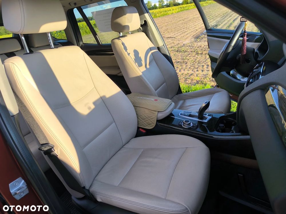 BMW X3 xDrive28i xLine - 24