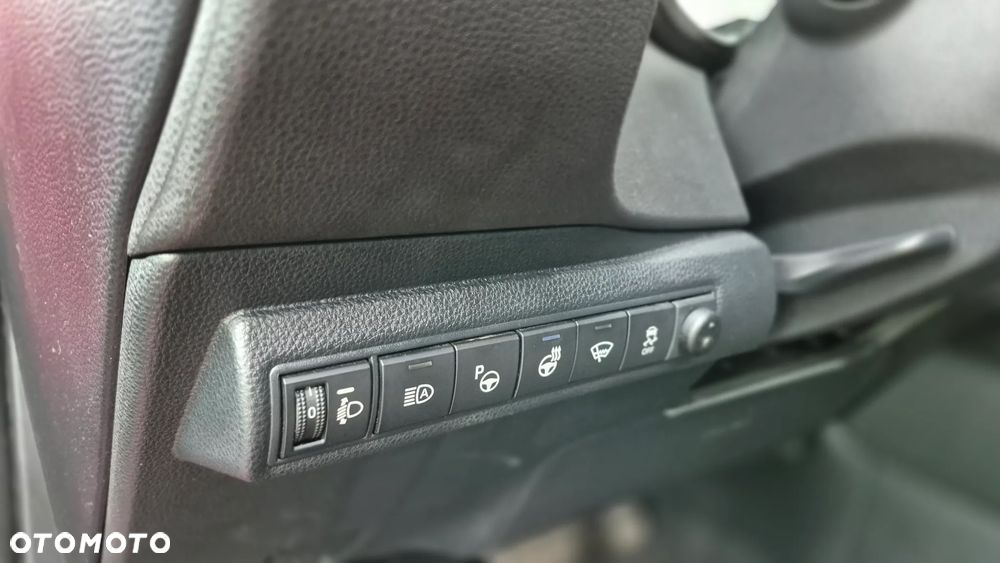 Toyota Corolla 1.8 Hybrid Selection - 14