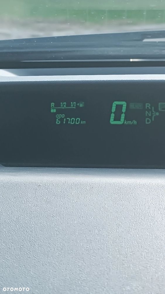 Toyota Prius 1.5 VVT-i Sol - 8
