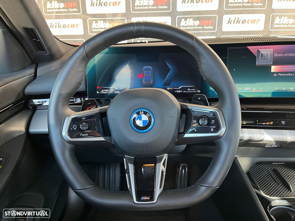 BMW 530 e Pack Desportivo M - 24