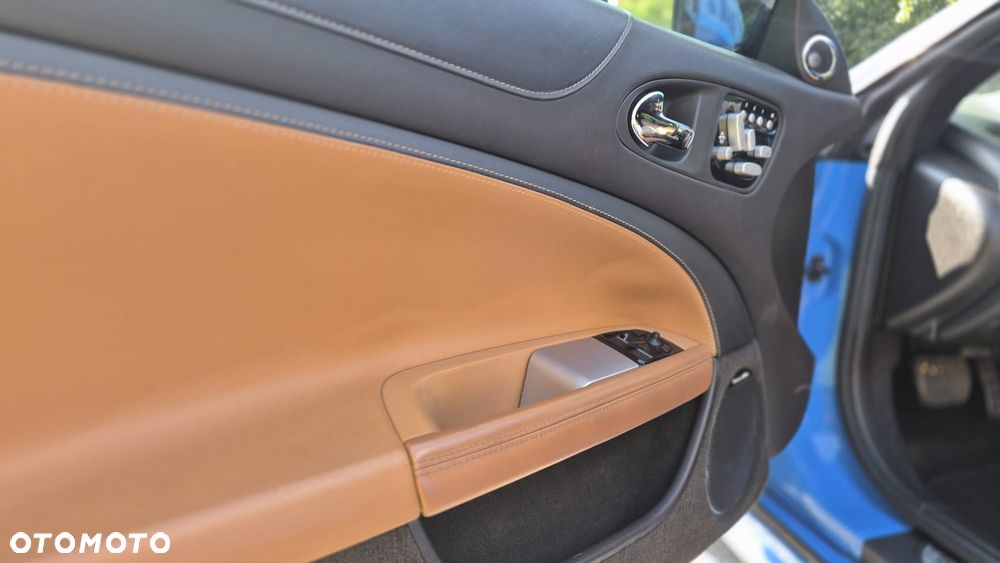 Jaguar XK 5.0 V8 Portfolio - 12