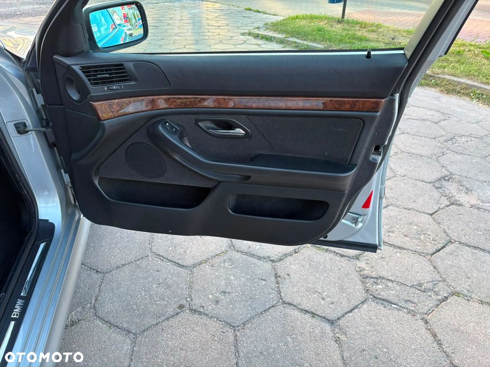 BMW Seria 5 - 23