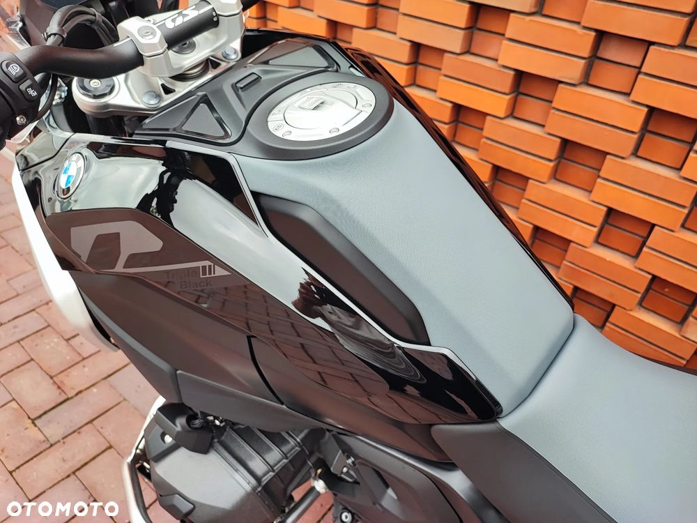 BMW R - 9
