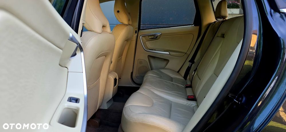 Volvo XC 60 D3 Summum - 24