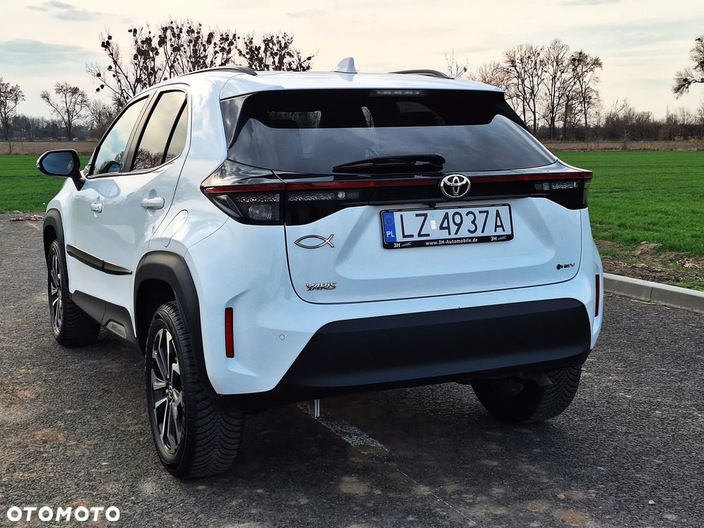 Toyota Yaris Cross 130 1.5 VVT-i Team Deutschland - 15