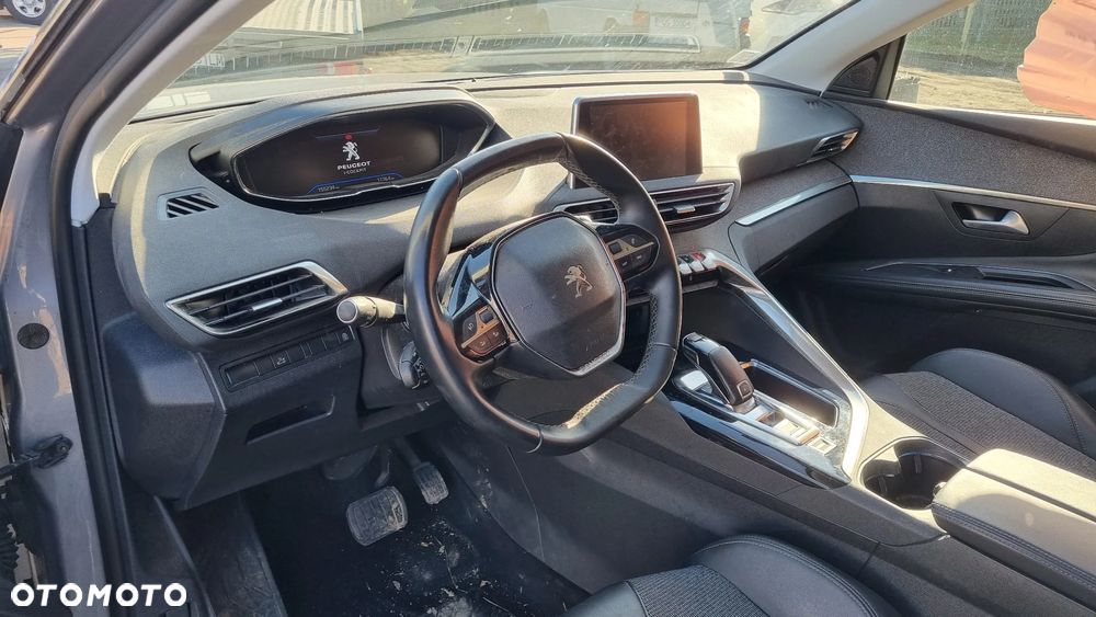 Peugeot 5008 PureTech 130 EAT8 Stop & Start Active Pack - 24